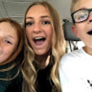 Meet your Posher, Alivia